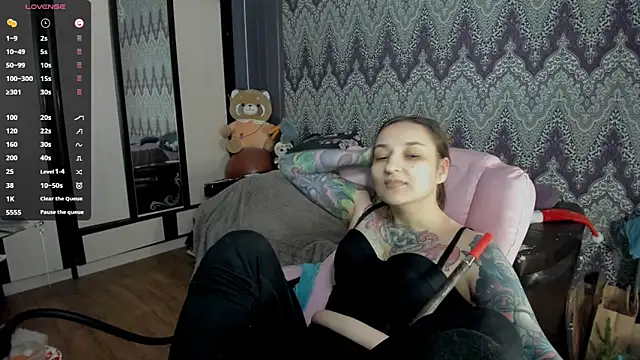 Snapshot of AlexRacc00n chatting on January 2, 2025, 1:38 am AlexRacc00n online show from January 2, 2025, 1:38 am