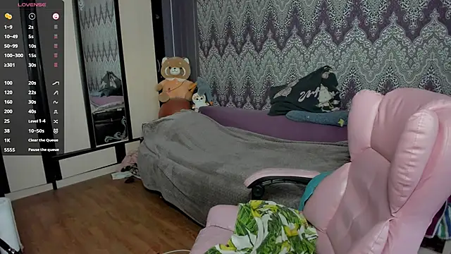 Snapshot of AlexRacc00n chatting on January 31, 2025, 7:39 am AlexRacc00n online show from January 31, 2025, 7:39 am