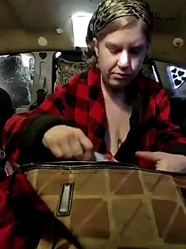 Snapshot of shadow199393 chatting on January 28, 2025, 10:01 pm shadow199393 online show from January 28, 2025, 10:01 pm