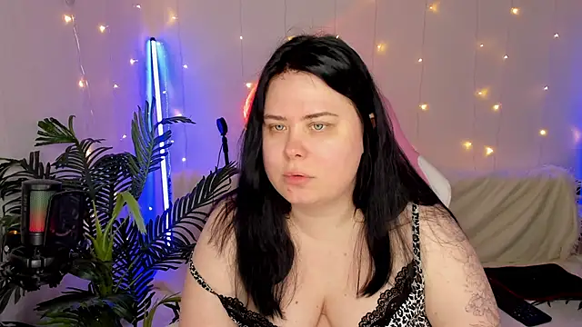 Akemi BBW online show from December 17, 2024, 8:12 am