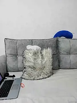 bebygirl143s online show from March 12, 2025, 8:31 pm