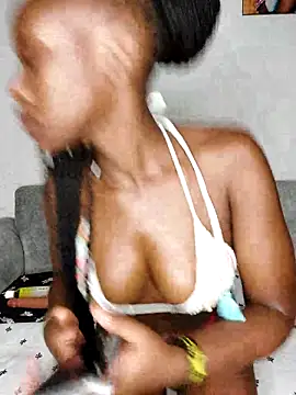 bebygirl143s online show from November 20, 2025, 9:58 pm