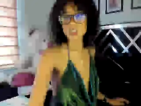 Snapshot of Kasandralopez chatting on March 18, 2025, 6:48 pm Kasandralopez online show from March 18, 2025, 6:48 pm