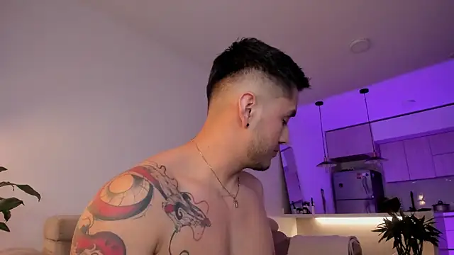 Snapshot of Chriskyle_ chatting on March 20, 2025, 10:40 pm Chriskyle online show from March 20, 2025, 10:40 pm