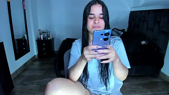 Snapshot of SweetMegan_1 chatting on January 30, 2025, 7:29 am SweetMegan 1 online show from January 30, 2025, 7:29 am