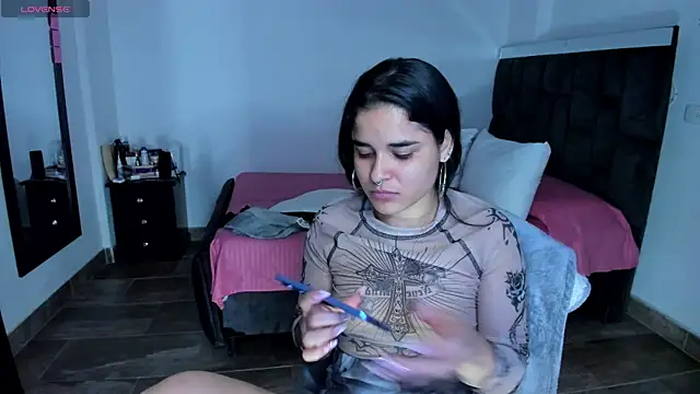 Snapshot of SweetMegan_1 chatting on March 23, 2025, 7:09 am SweetMegan 1 online show from March 23, 2025, 7:09 am