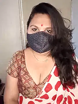 Snapshot of Love-priya chatting on February 13, 2025, 7:45 am Love-priya online show from February 13, 2025, 7:45 am