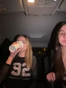 Snapshot of EvieEvans chatting on March 20, 2025, 6:53 pm EvieEvans online show from March 20, 2025, 6:53 pm