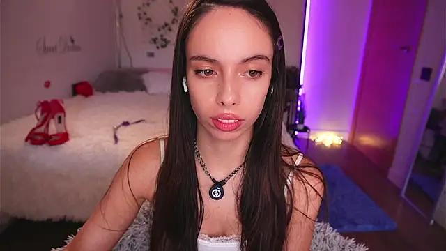 Snapshot of Dayna_Nebula chatting on October 13, 2025, 8:25 am Dayna Nebula online show from October 13, 2025, 8:25 am