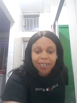 THESHORTQUEEN online show from October 22, 2025, 2:01 am