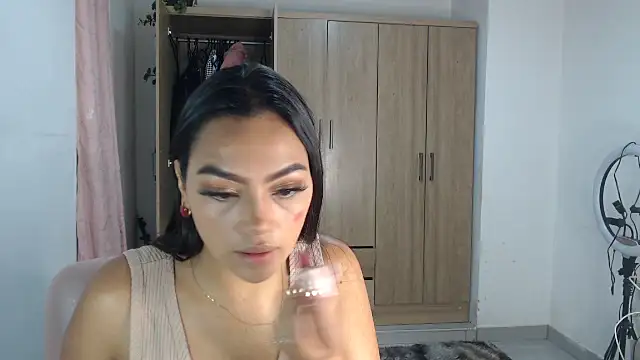 Snapshot of fairylatin222 chatting on February 4, 2025, 11:16 pm fairylatin222 online show from February 4, 2025, 11:16 pm