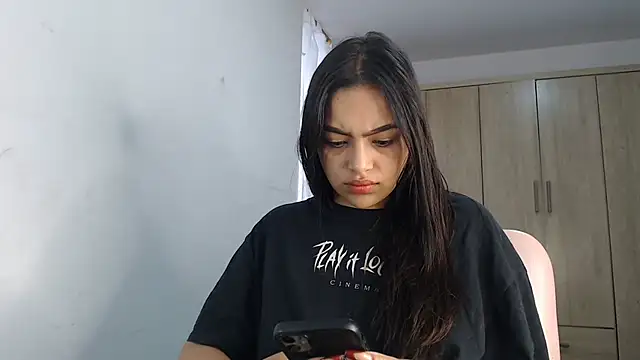 Snapshot of fairylatin222 chatting on February 15, 2025, 12:01 pm fairylatin222 online show from February 15, 2025, 12:01 pm