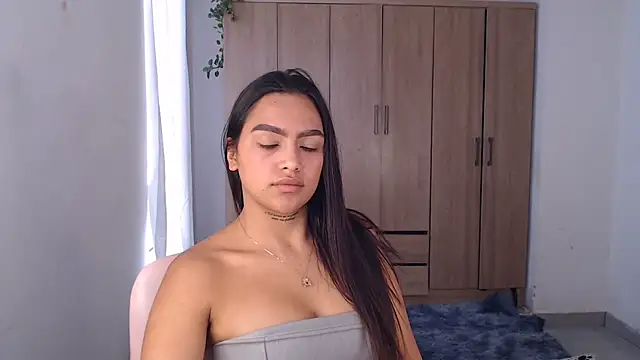 Snapshot of fairylatin222 chatting on February 18, 2025, 9:09 pm fairylatin222 online show from February 18, 2025, 9:09 pm