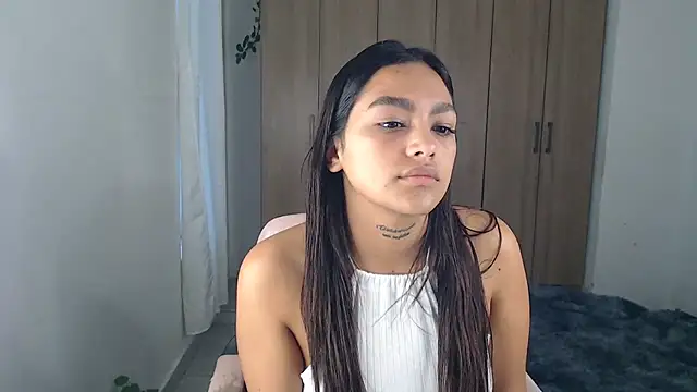 Snapshot of fairylatin222 chatting on March 6, 2025, 10:36 pm fairylatin222 online show from March 6, 2025, 10:36 pm