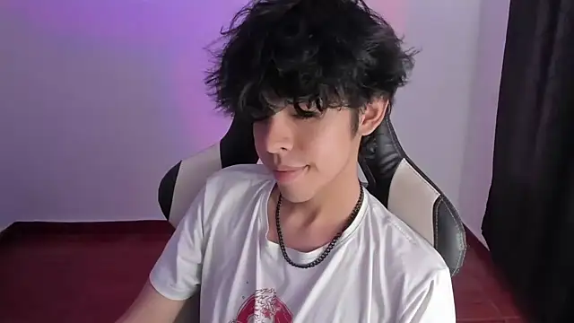 Snapshot of Alan26_ chatting on January 18, 2025, 2:03 am Alan26 online show from January 18, 2025, 2:03 am