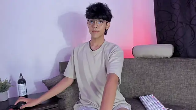 Snapshot of Alan26_ chatting on March 15, 2025, 9:16 pm Alan26 online show from March 15, 2025, 9:16 pm