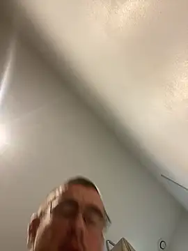 Snapshot of sunsylvain chatting on October 31, 2025, 5:14 pm sunsylvain online show from October 31, 2025, 5:14 pm