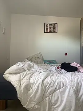 Snapshot of sunsylvain chatting on November 1, 2025, 10:17 am sunsylvain online show from November 1, 2025, 10:17 am