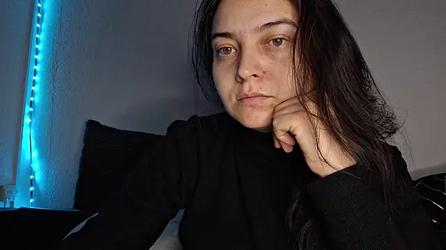 Snapshot of Cyndee_Winter chatting on December 10, 2024, 7:22 pm Cyndee Winter online show from December 10, 2024, 7:22 pm