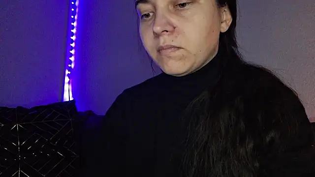 Snapshot of Cyndee_Winter chatting on December 17, 2024, 3:06 pm Cyndee Winter online show from December 17, 2024, 3:06 pm