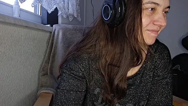 Snapshot of Cyndee_Winter chatting on March 13, 2025, 5:07 pm Cyndee Winter online show from March 13, 2025, 5:07 pm