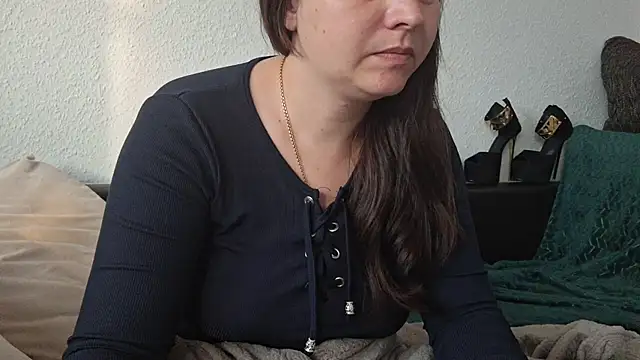 Snapshot of Cyndee_Winter chatting on September 20, 2025, 4:08 pm Cyndee Winter online show from September 20, 2025, 4:08 pm