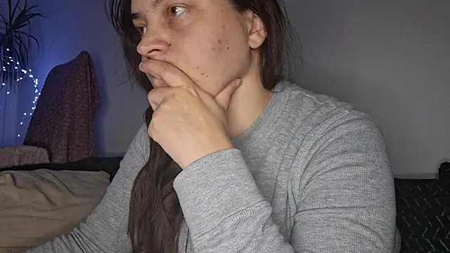 Snapshot of Cyndee_Winter chatting on October 15, 2025, 7:58 pm Cyndee Winter online show from October 15, 2025, 7:58 pm