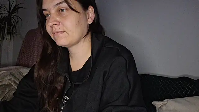 Snapshot of Cyndee_Winter chatting on October 16, 2025, 6:09 pm Cyndee Winter online show from October 16, 2025, 6:09 pm