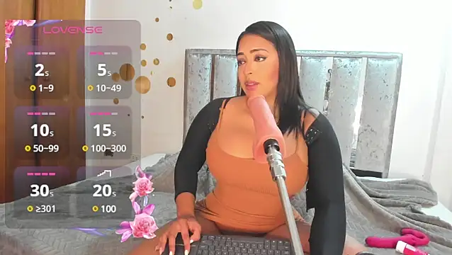 charlottelover21 online show from January 9, 2025, 11:45 pm