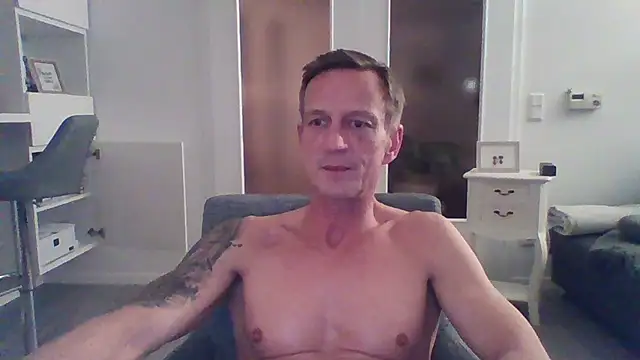 Snapshot of dirks71 chatting on January 13, 2025, 7:42 pm dirks71 online show from January 13, 2025, 7:42 pm