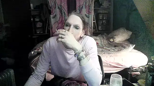 Snapshot of Ombeline1 chatting on January 24, 2025, 6:57 am Ombeline1 online show from January 24, 2025, 6:57 am