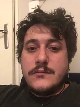 Snapshot of Daminou28 chatting on December 16, 2024, 2:04 am Daminou28 online show from December 16, 2024, 2:04 am