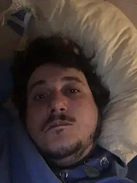 Snapshot of Daminou28 chatting on December 31, 2024, 4:27 am Daminou28 online show from December 31, 2024, 4:27 am