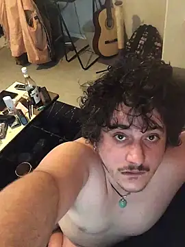 Snapshot of Daminou28 chatting on February 25, 2025, 2:33 pm Daminou28 online show from February 25, 2025, 2:33 pm