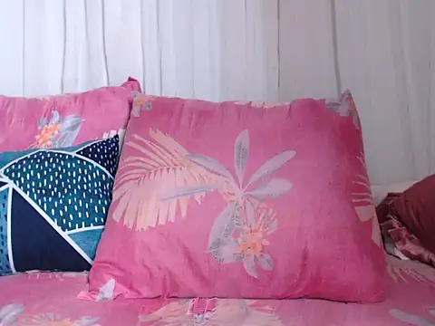 Snapshot of Freakyassnwildx chatting on March 3, 2025, 8:43 pm Freakyassnwildx online show from March 3, 2025, 8:43 pm