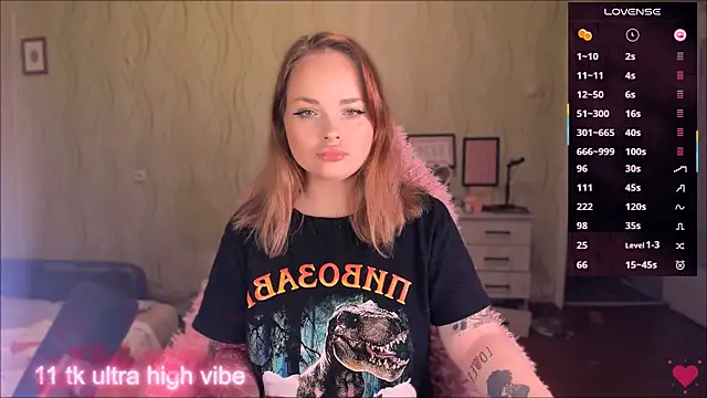 Snapshot of flower_sarah_ chatting on October 6, 2025, 1:08 pm flower sarah online show from October 6, 2025, 1:08 pm