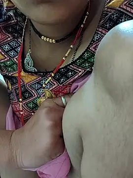 Snapshot of Hi_Radhika chatting on February 11, 2025, 12:28 am Hi Radhika online show from February 11, 2025, 12:28 am