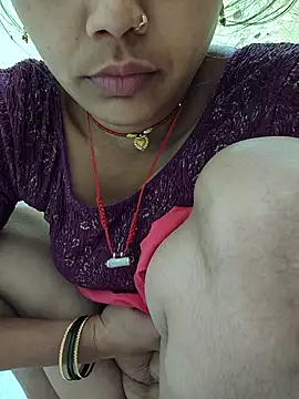 Snapshot of Hi_Radhika chatting on February 17, 2025, 1:47 am Hi Radhika online show from February 17, 2025, 1:47 am