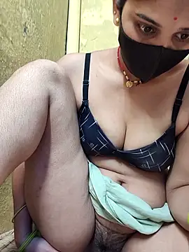 Snapshot of Hi_Radhika chatting on September 11, 2025, 2:00 am Hi Radhika online show from September 11, 2025, 2:00 am