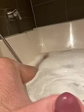 Snapshot of LivingLegend1978 chatting on January 28, 2025, 6:28 pm LivingLegend1978 online show from January 28, 2025, 6:28 pm