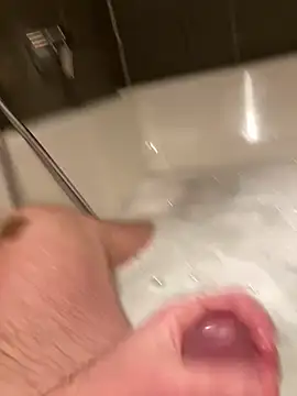 Snapshot of LivingLegend1978 chatting on February 5, 2025, 6:04 pm LivingLegend1978 online show from February 5, 2025, 6:04 pm