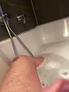 Snapshot of LivingLegend1978 chatting on March 19, 2025, 5:39 pm LivingLegend1978 online show from March 19, 2025, 5:39 pm