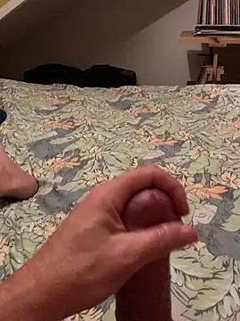 Snapshot of LivingLegend1978 chatting on October 1, 2025, 5:41 pm LivingLegend1978 online show from October 1, 2025, 5:41 pm