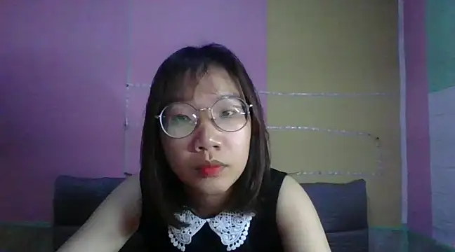 Snapshot of Nanoko chatting on December 7, 2024, 11:29 am Nanoko online show from December 7, 2024, 11:29 am