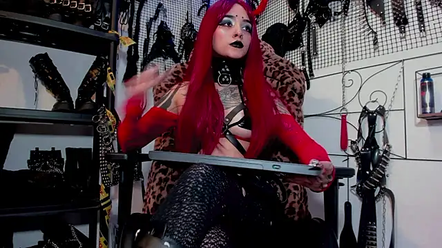 Snapshot of Agatha_BDSM chatting on December 11, 2024, 7:36 pm Agatha BDSM online show from December 11, 2024, 7:36 pm