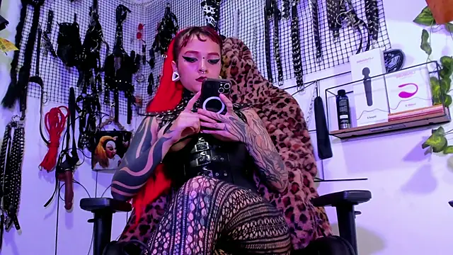 Snapshot of Agatha_BDSM chatting on January 31, 2025, 4:27 pm Agatha BDSM online show from January 31, 2025, 4:27 pm