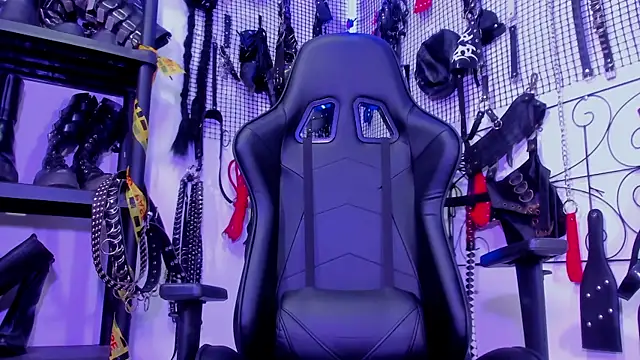 Snapshot of Agatha_BDSM chatting on February 6, 2025, 9:06 pm Agatha BDSM online show from February 6, 2025, 9:06 pm