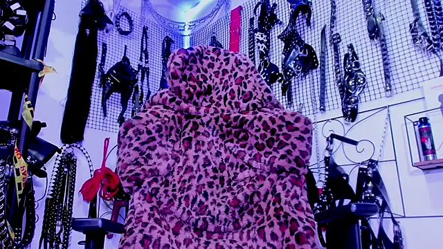 Snapshot of Agatha_BDSM chatting on March 19, 2025, 9:48 pm Agatha BDSM online show from March 19, 2025, 9:48 pm