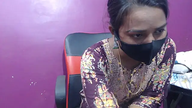 Snapshot of wildbabes chatting on December 2, 2024, 3:14 pm wildbabes online show from December 2, 2024, 3:14 pm