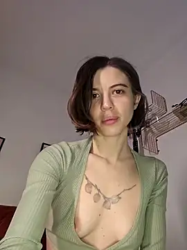 Snapshot of licoricepizza chatting on December 7, 2024, 9:44 pm licoricepizza online show from December 7, 2024, 9:44 pm